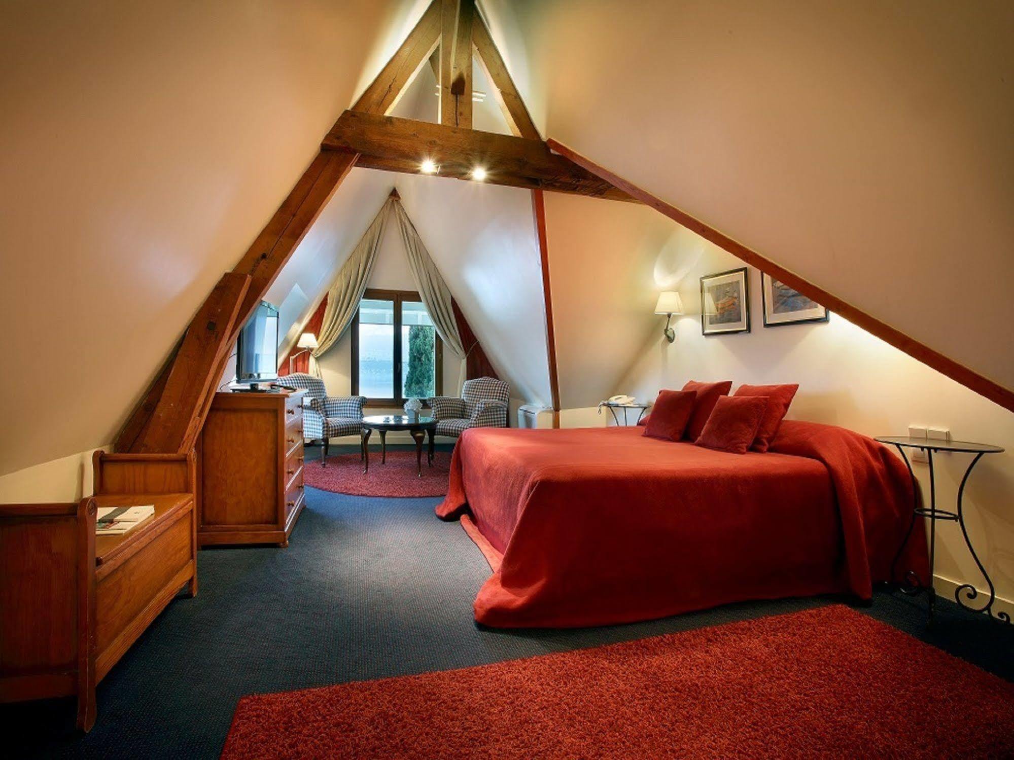 Hotel Ombremont Jean-Pierre Jacob ル・ブルジェ・デュ・ラック エクステリア 写真