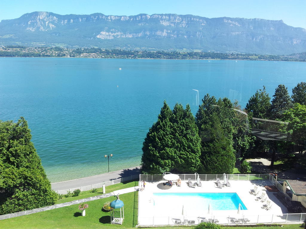 Hotel Ombremont Jean-Pierre Jacob ル・ブルジェ・デュ・ラック エクステリア 写真